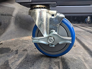 How to Choose Between Heavy-, Medium-, and Light-Duty Casters